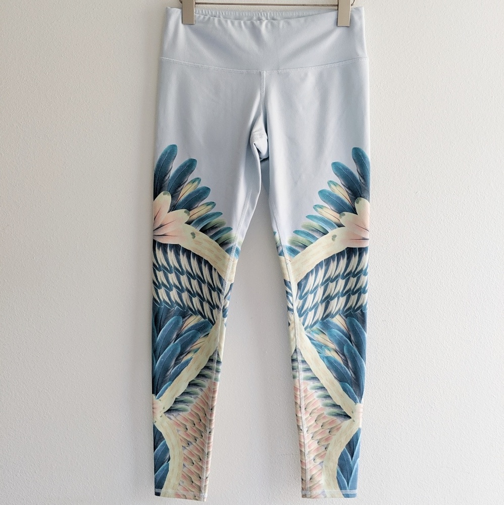 Ali yoga feather Light Blue Leggings Size S